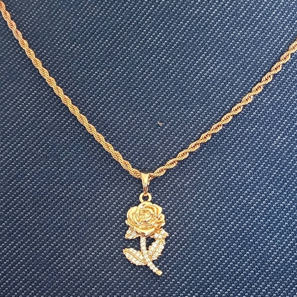 Rose Gold Rose Flower Pendant with Zirconia Crystals and 18" Chain New